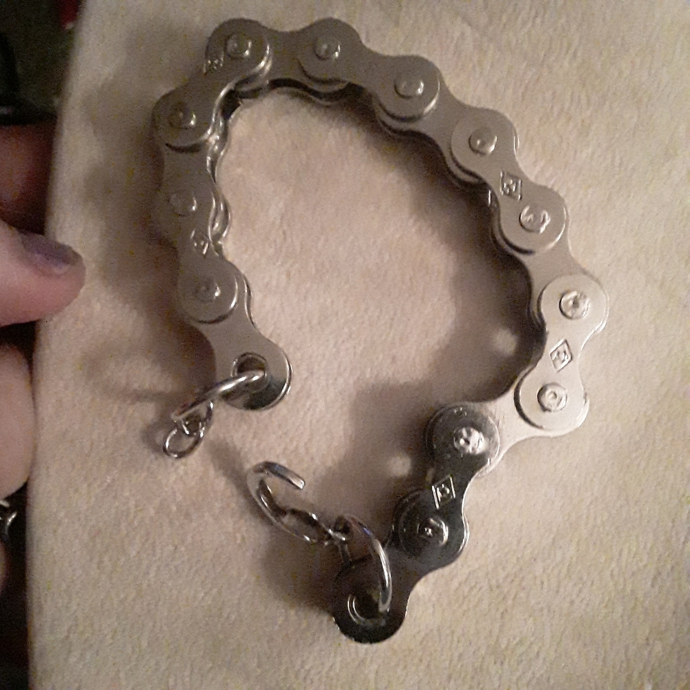 Bicycle chain bracelet lobster claw closure unique links